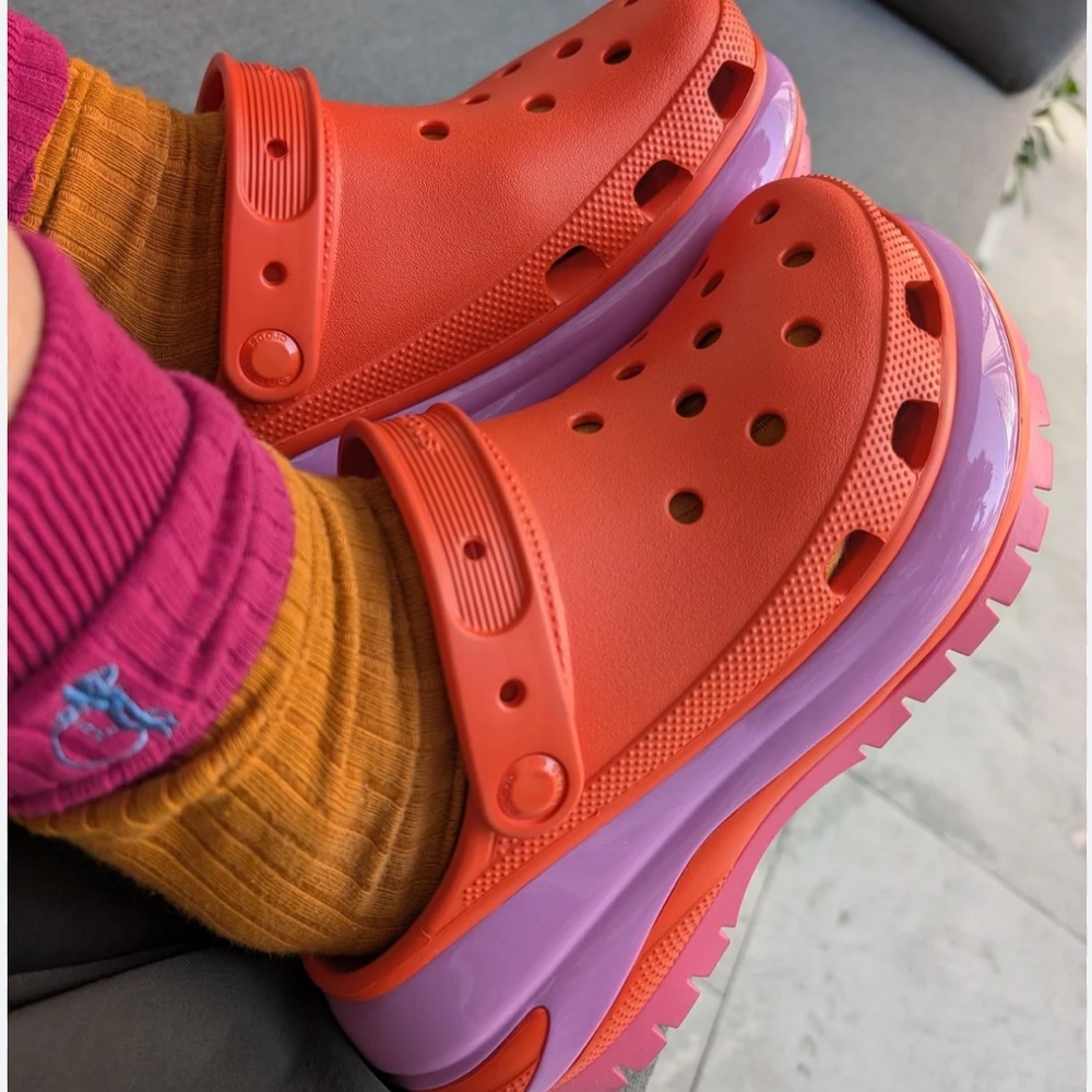 Crocs Mega Crush Platform Clog In Lava Size 9 - image 2